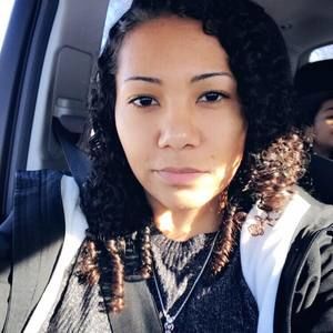 Meet your Posher, Angelique